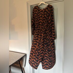 Wavy Stripe Midi Dress in Black and Rust